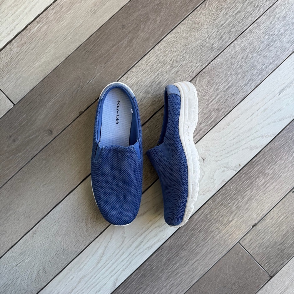 Easy Spirit Women’s Navy Slip-On Shoes | Size: 9